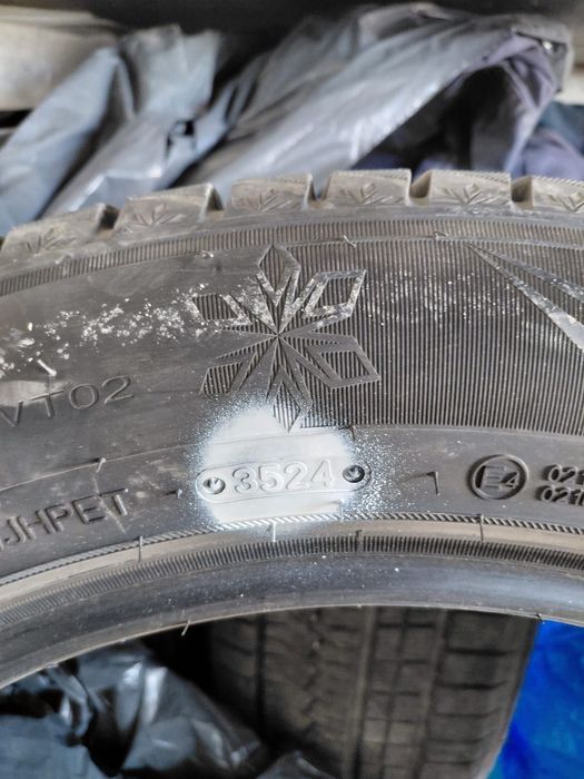 Triangle PL02 235/55 R18 104V без шипов