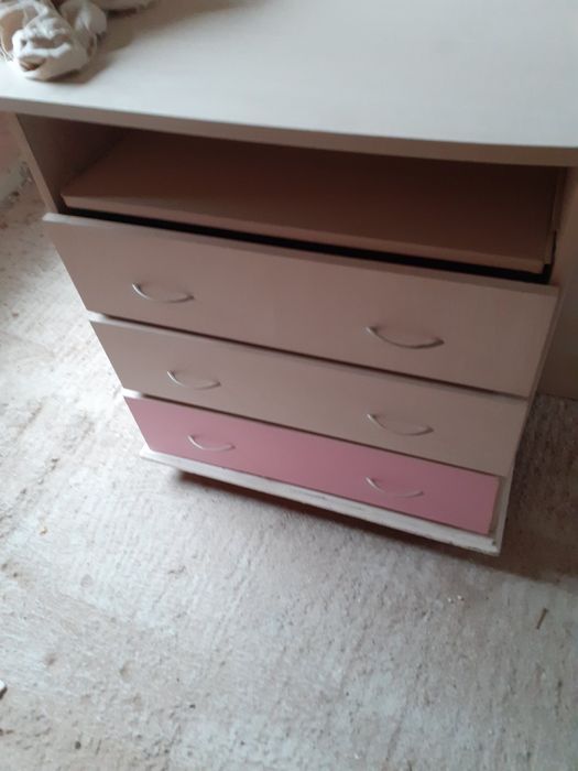 Продавам мебели(СПЕШНО)