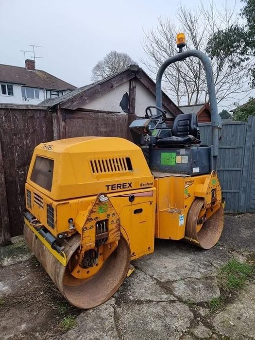 UTILAJE DE INCHIRIAT: Excavator.4T Compactor.3T Dumper.3T BOBCAT.3T