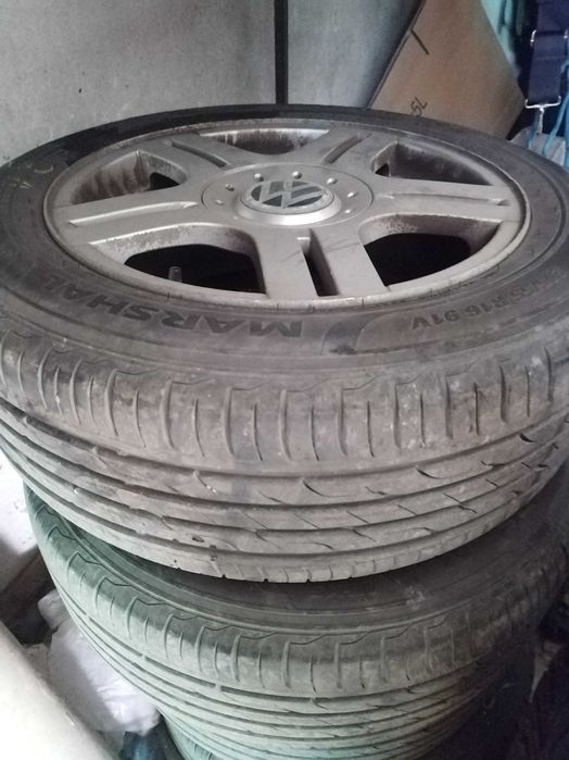 Гуми с джанти 205 55 16 от пасат б5
