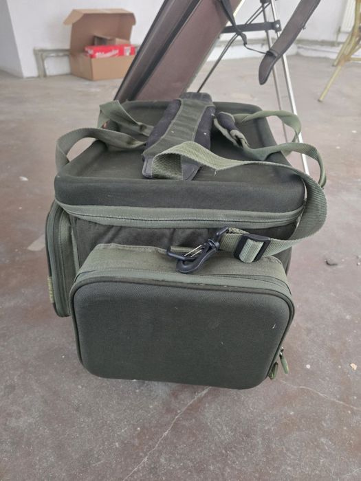 Geanta scule pescuit Mivardi si husa lansete cu trepied