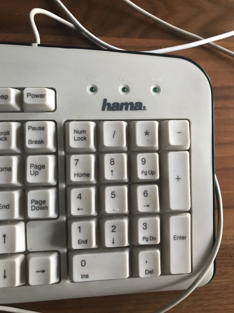 Vand tastatura hama si mouse logitech