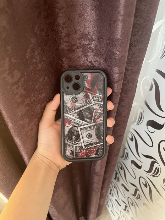 Чехол на айфон 13