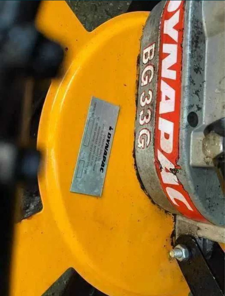 Бензинов хеликоптер пердашка DYNAPAC BG33G