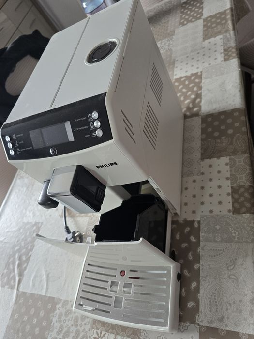 Espresor Philips automat.
State de funcționare impecabila.
Tipuri cafe
