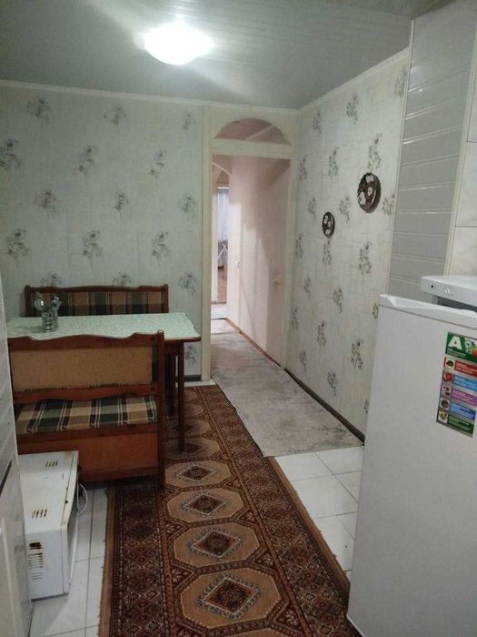 3 хоналик квартира  2 этаж, центральный аптека