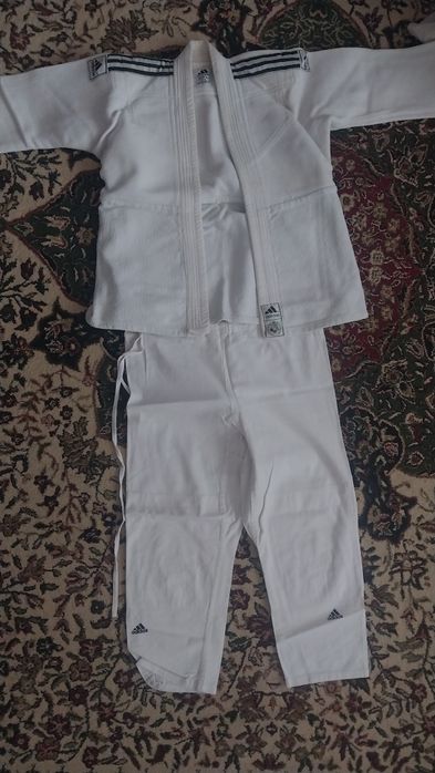 Кимоно для дзюдо.