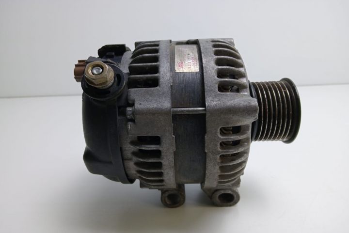 Alternator  2.7 d 104210-3711 Land Rover Range Rover Sport prima gene