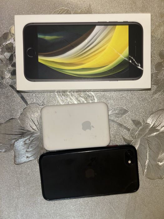 Продаёться Айфон SE2