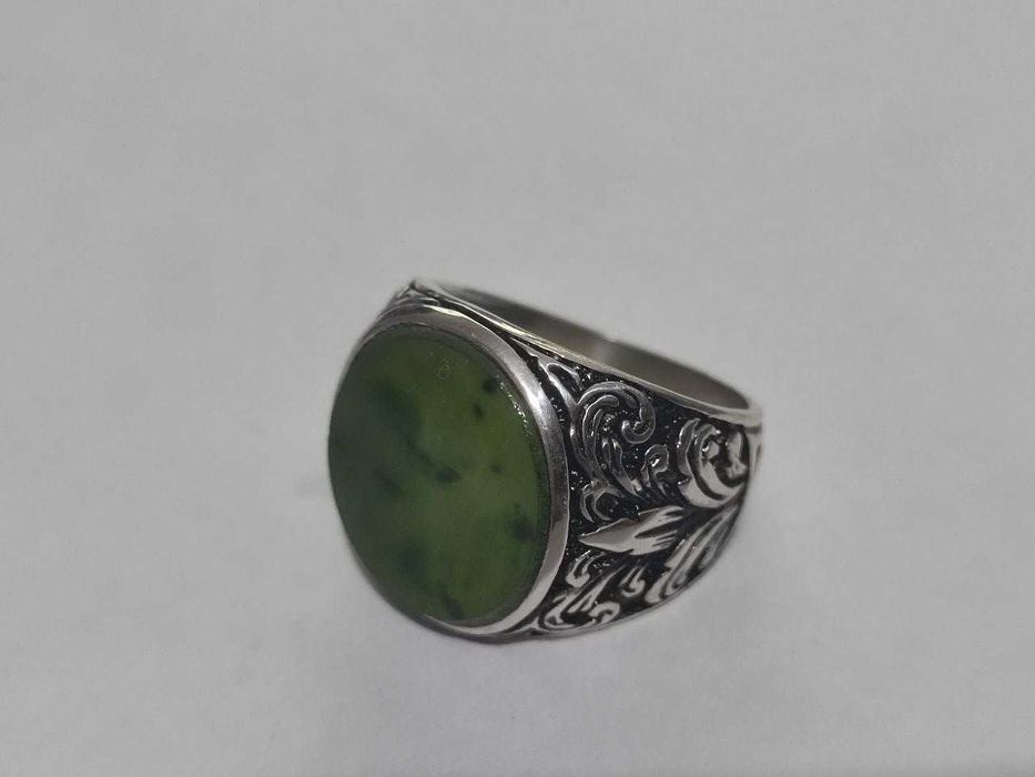 Мужское серебряное кольцо с камнем НЕФРИТ разм.20