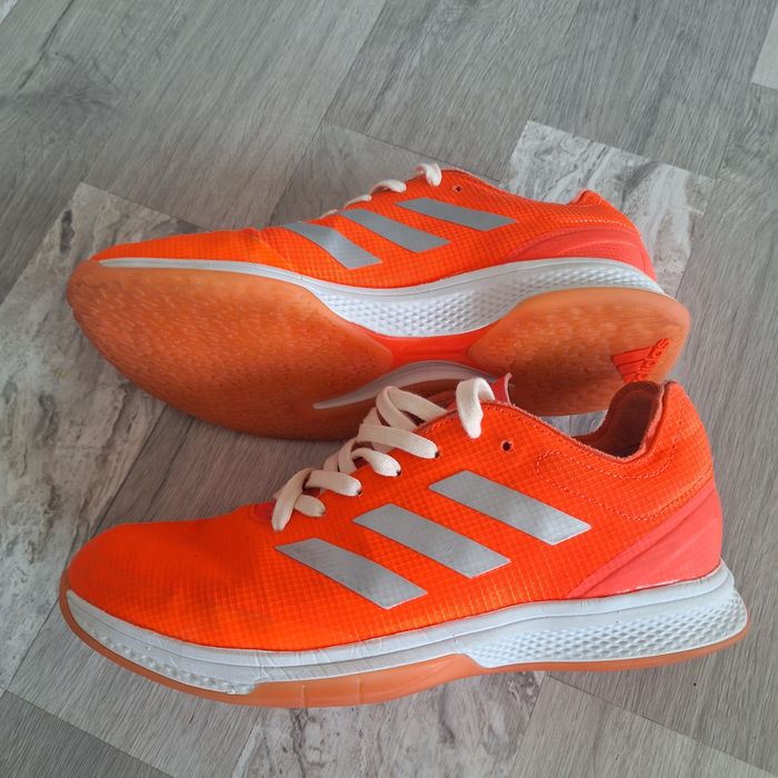 Adidas nr 44 stare foarte bună