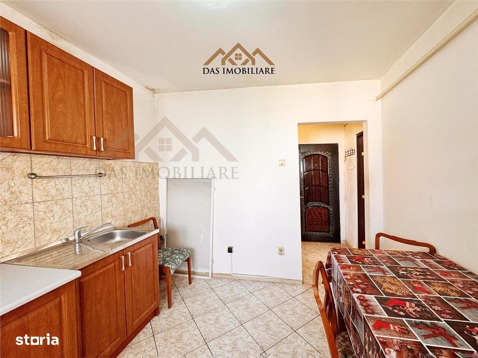 Dragos Voda, etaj 4, garsoniera decomandata