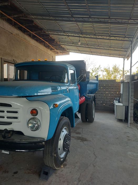 Zil 130 samosval