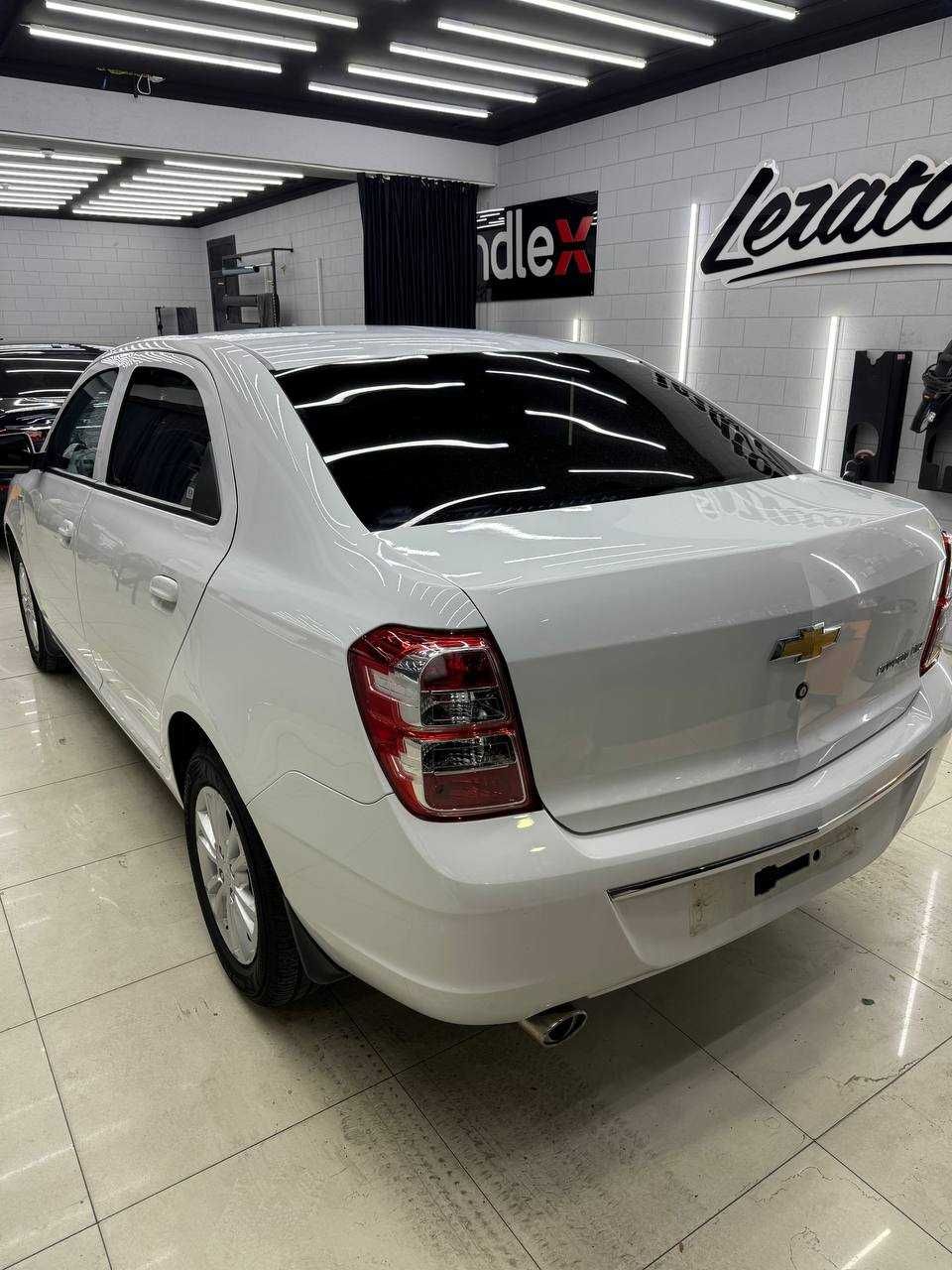 Chevrolet Cobalt 2022 год  белого цвета 35.300 пробег