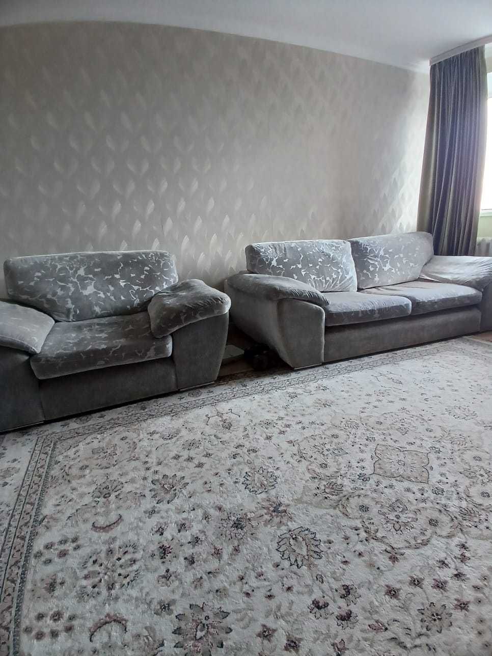 диван раздвижной и кресло