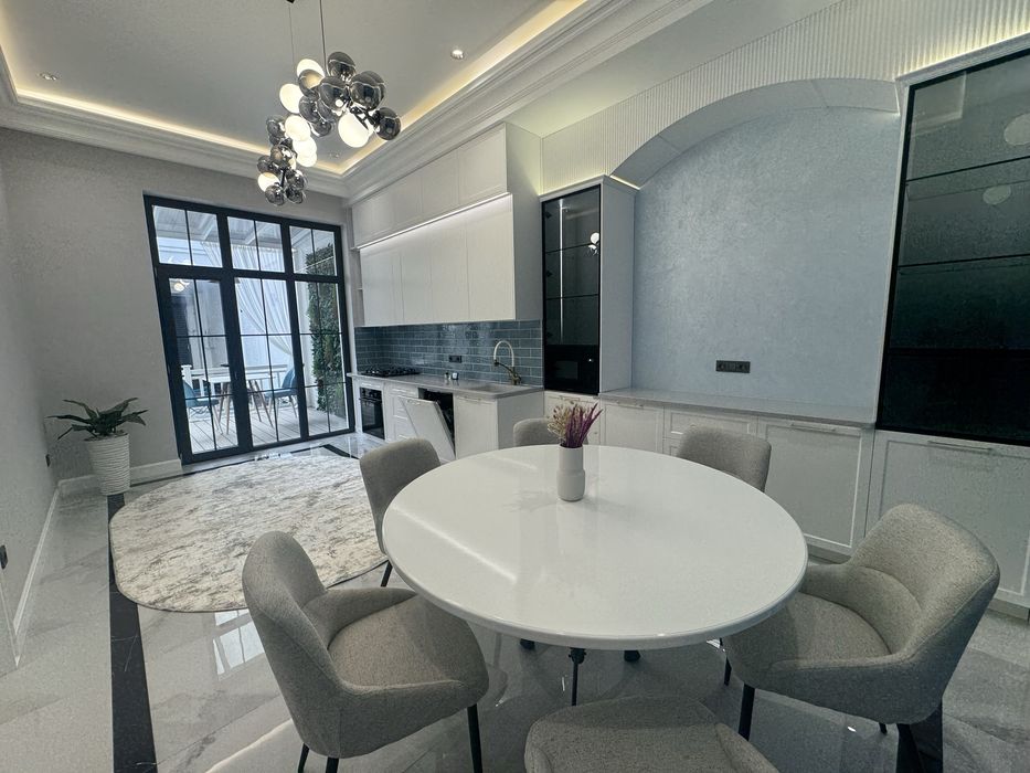 Шикарный дом Продаётся: