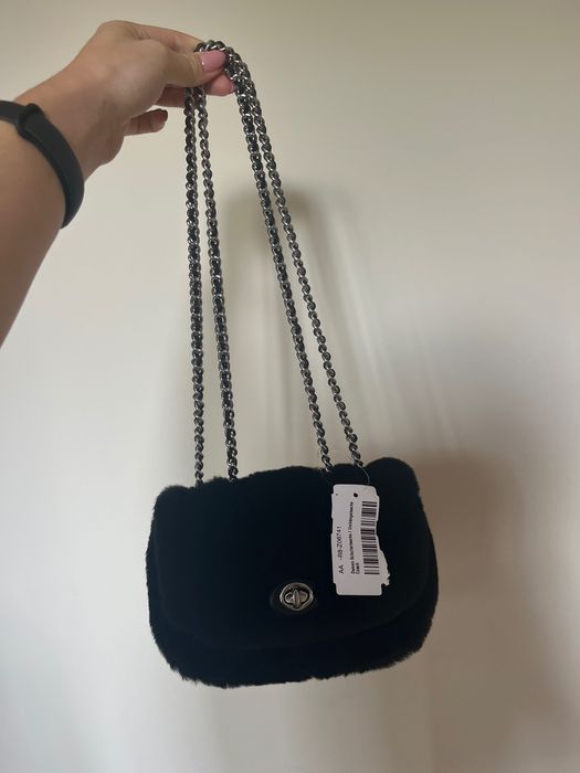 Coach Pillow Madison 18 черна пухена чанта
