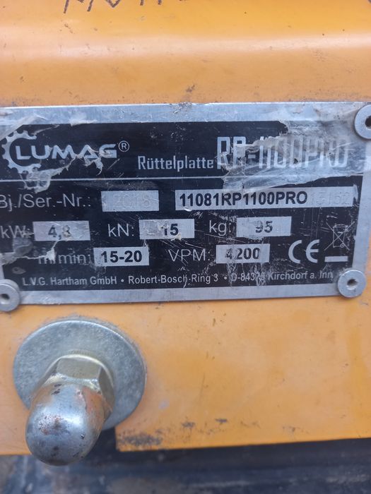 Трамбовка Вибро плоча LUMAG