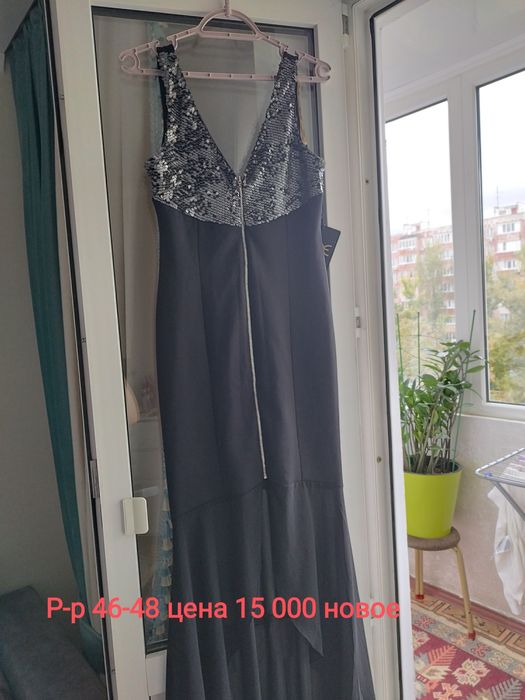 Продам платья женские