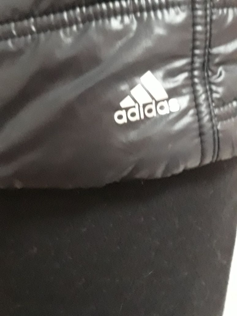 Дамско тънко  яке на Adidas