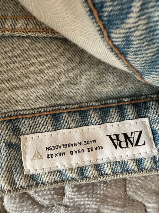 Светли дънки с много джобове Zara