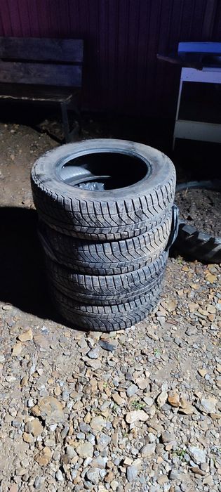 Продам зимние шины 195/65/R15