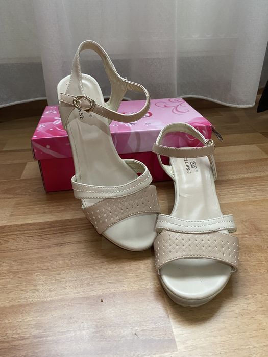 Sandale comode de vara