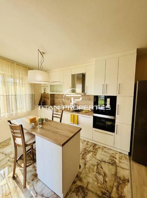 Тристаен апартамент, под наем, Св.Св. Константин и Елена