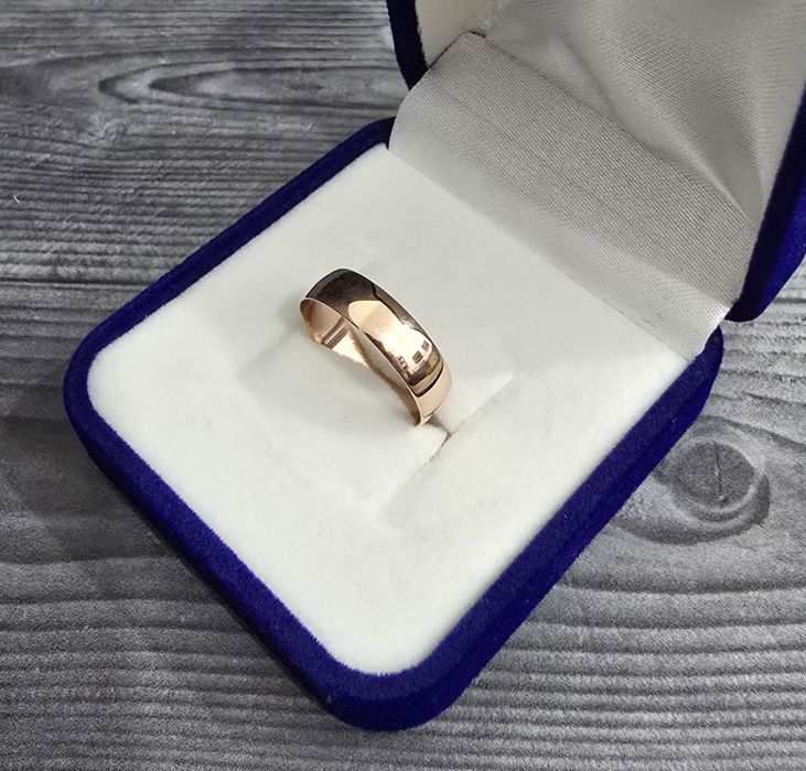 Золотое обр кольцо вес 1.75гр 585пр Размер 17.5 Код 7165