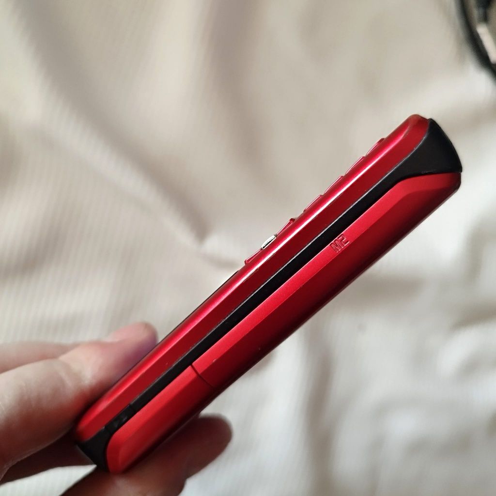 Sony Ericsson k610 Cybershot Red + cd+ stick ( decodate)