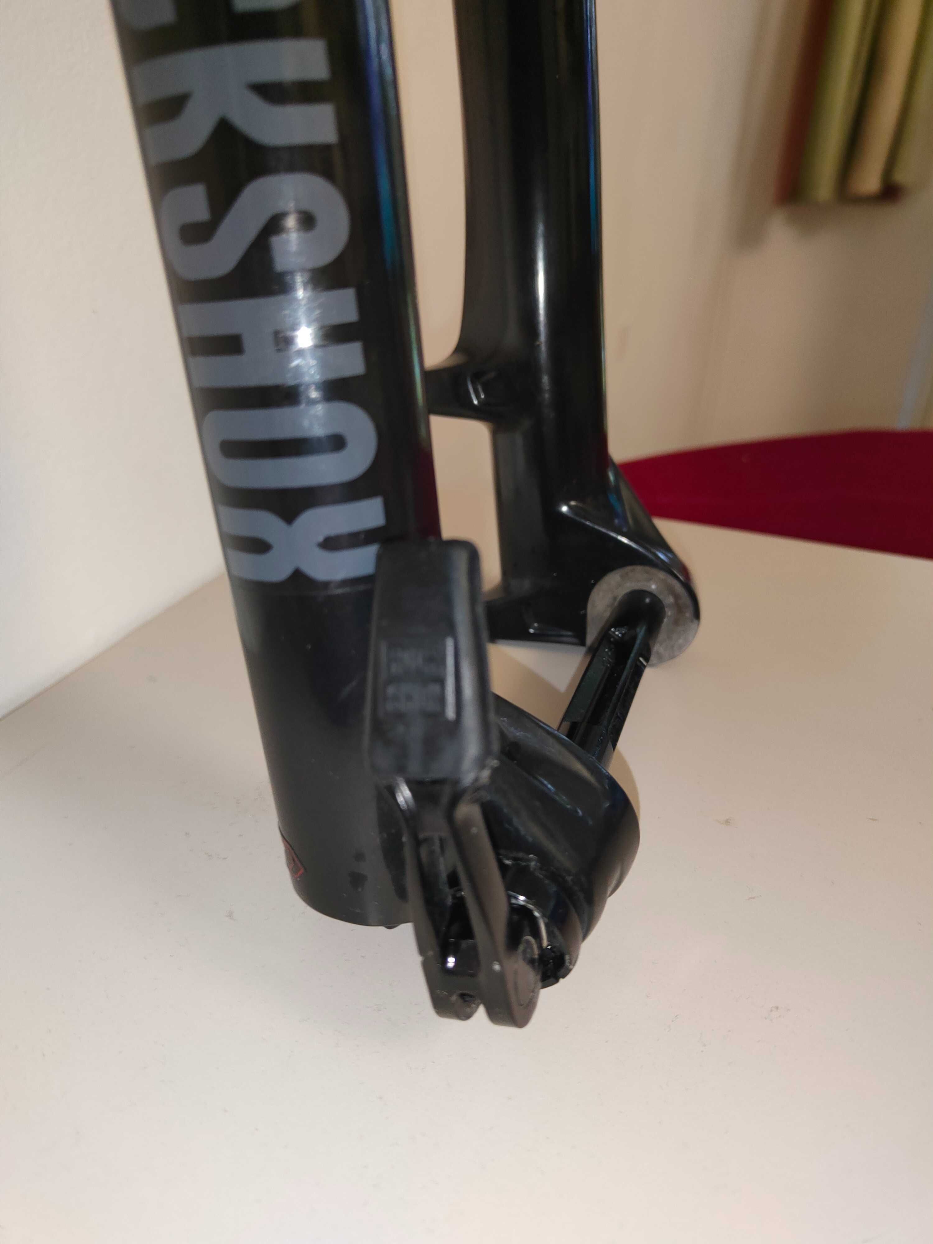 Вилка 	Rockshox Judy