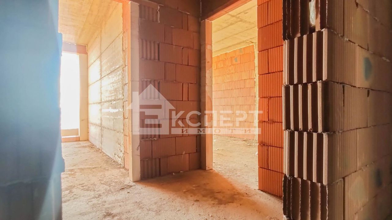 Продава се Двустаен апартамент в Пловдив, Христо Смирненски - 67 кв.м за 1395 €/кв.м - Снимка #3