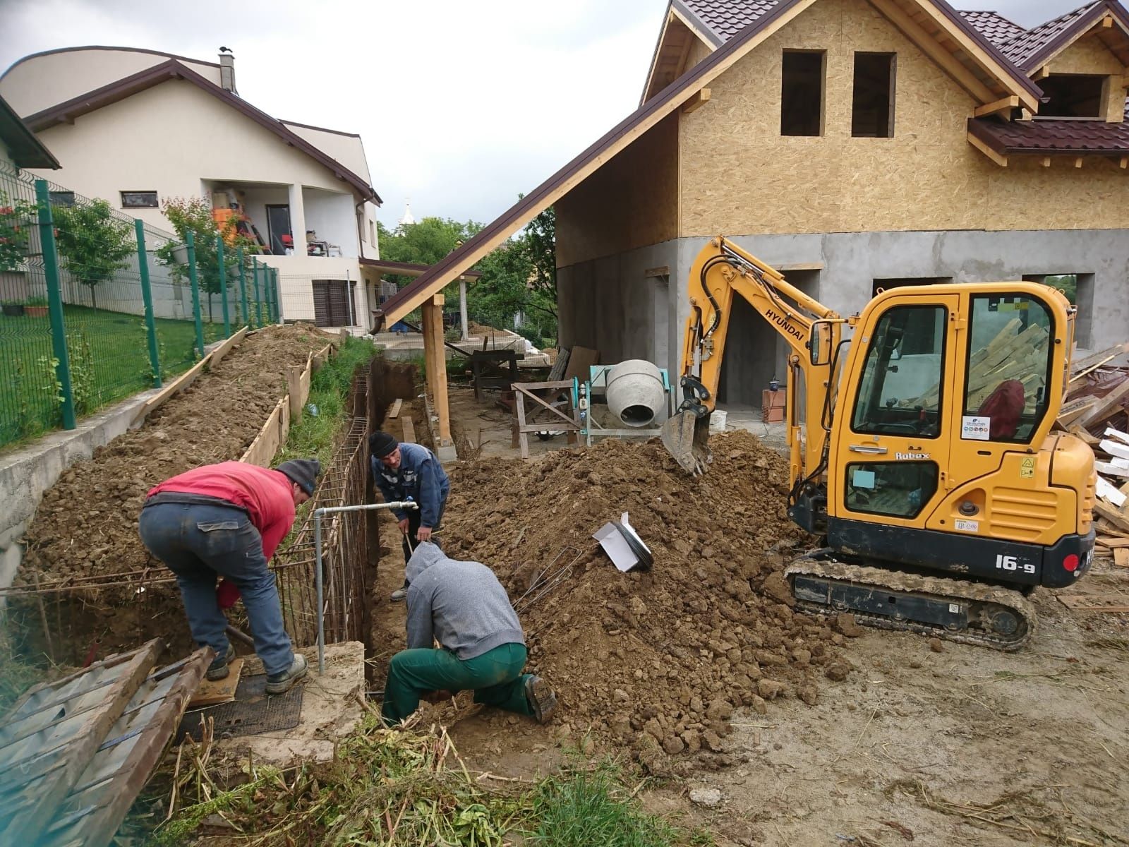 Servicii inchiriere  excavator,  buldo excavator