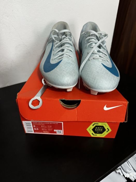ghete de fotbal nike academy