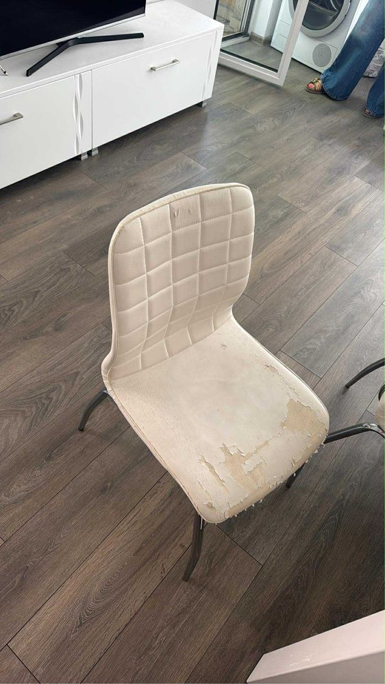 Диван със столове