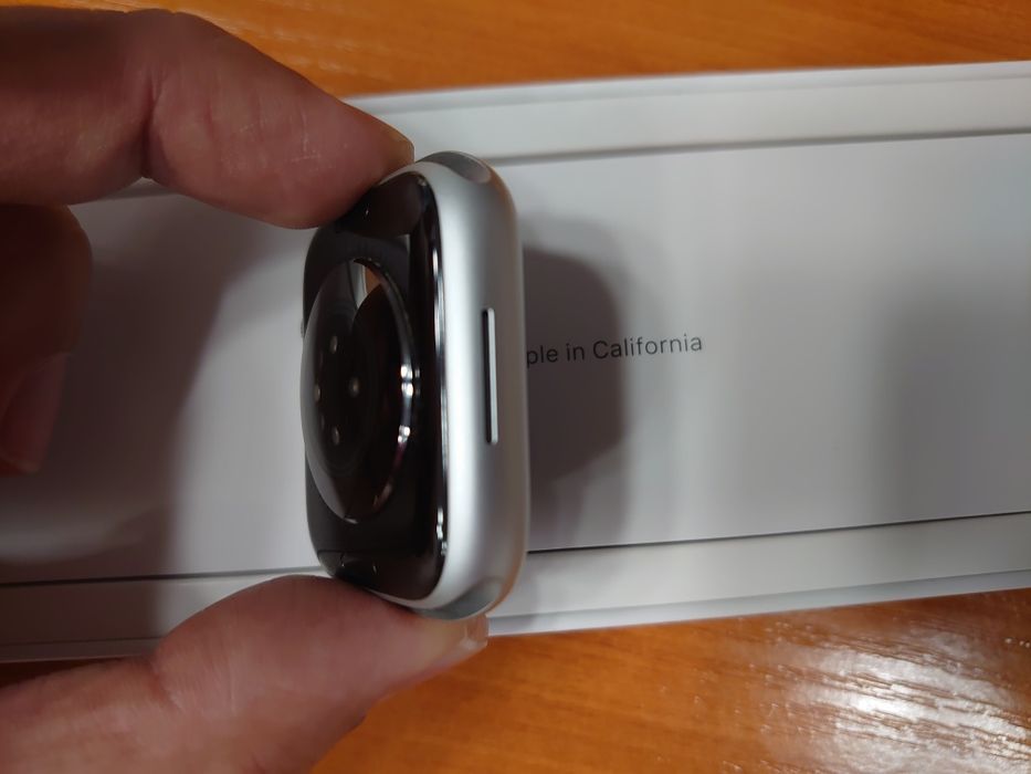Apple Watch S8 45mm silver