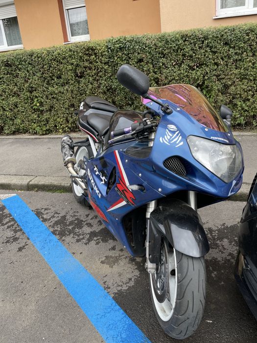Suzuki GSXR 600 K1 GSX-R