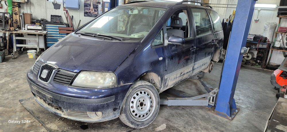 Dezmembram Seat Alhambra 1.9TDI AUY 116 cp