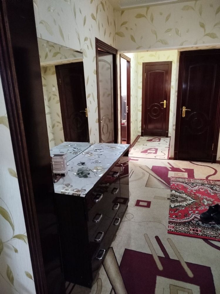 Toshkent waxrida sergeli tumanida srocna 3xonali dom sotlad