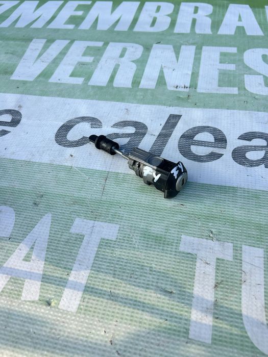 Butuc  ușă stânga față Audi Q5 FY 2017