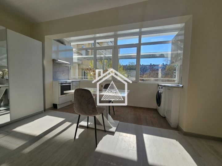 Продава се Двустаен апартамент в Пловдив, Коматево - 48 кв.м за 1750 €/кв.м - Снимка #7