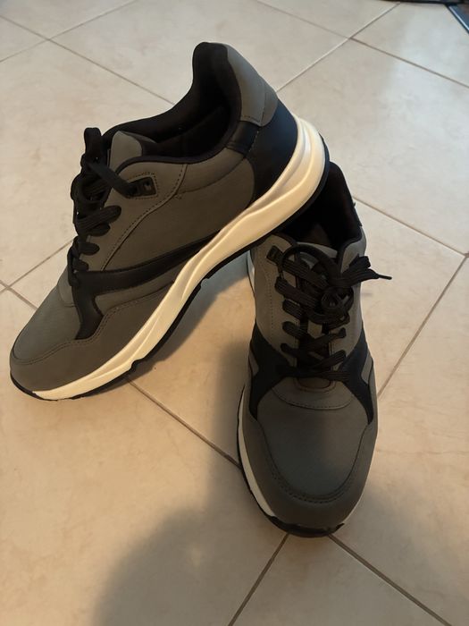 Нови мъжки обувки