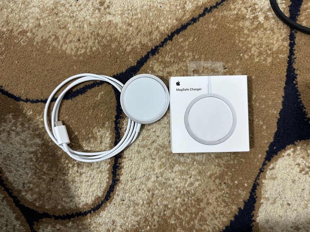 Беспроводное зарядное устройство MagSafe Charger A2140 iphone Iphone