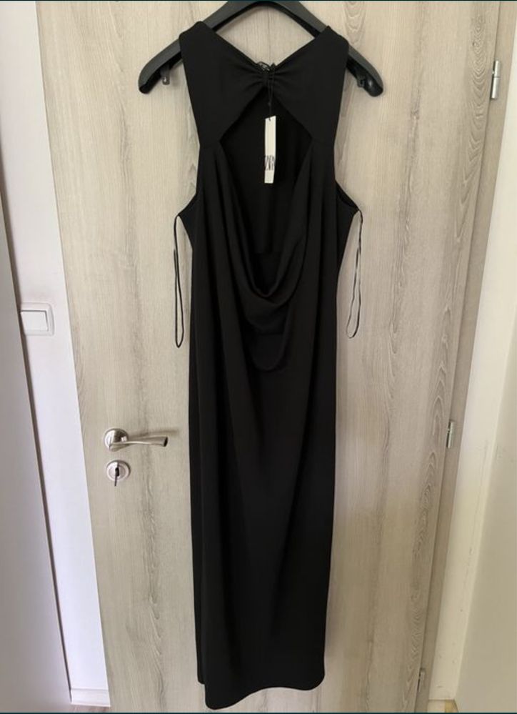 Нови рокли Zara  размер L