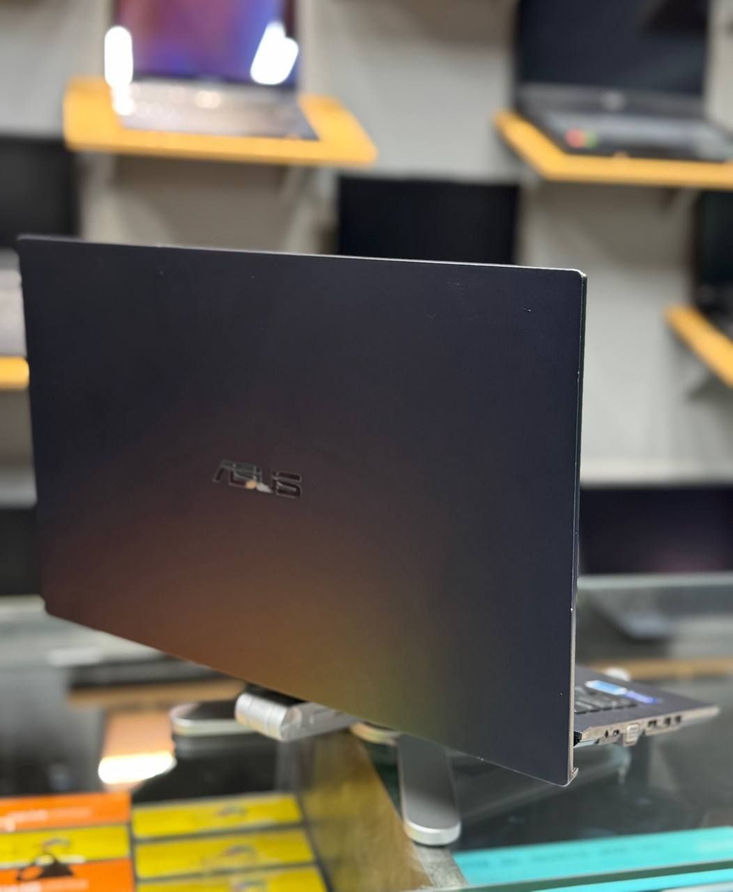 Asus Expertbook [Nextech_NXT]