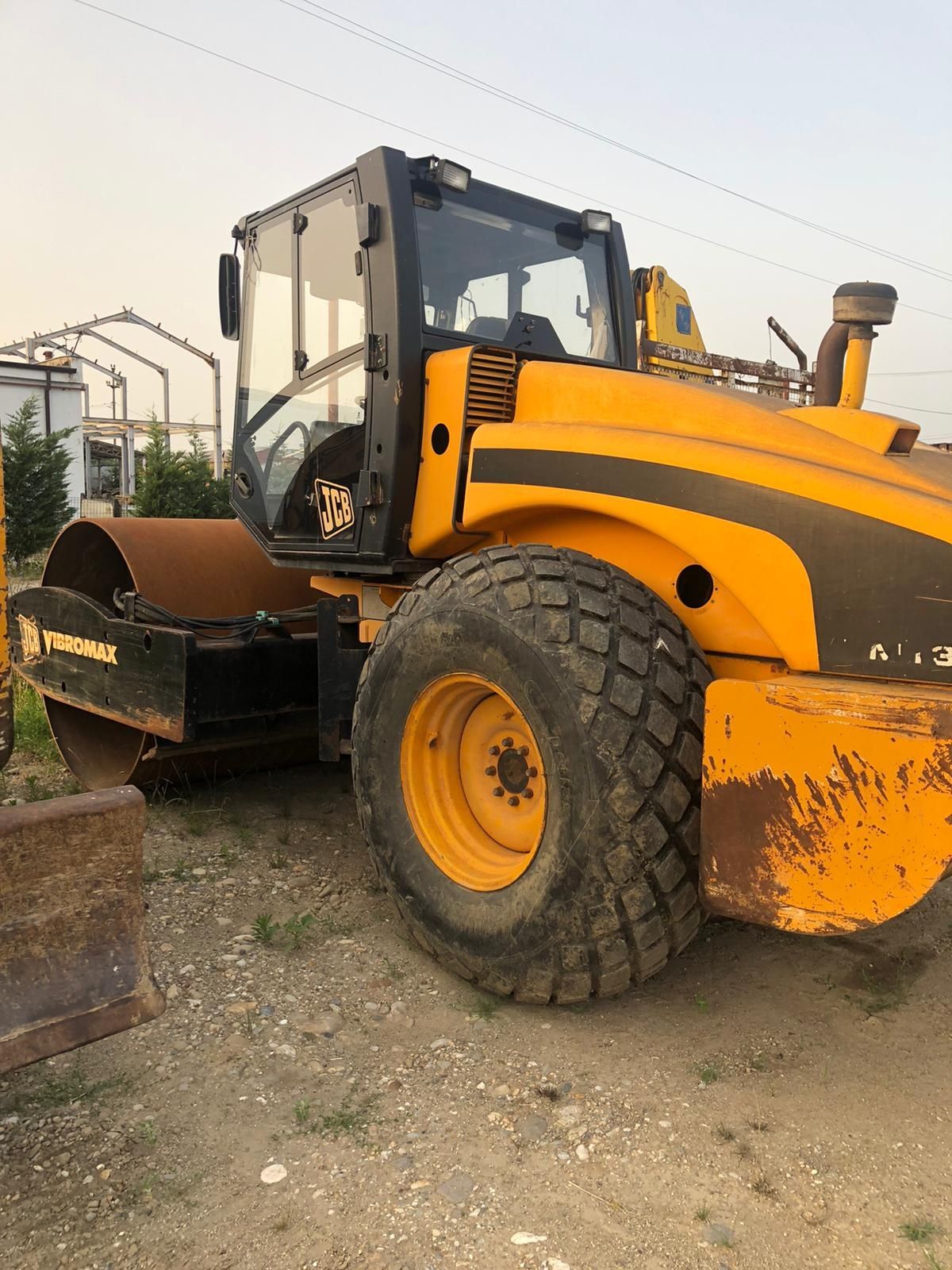 Închiriez buldo bobcat matura excavator foreza gauri cilindru