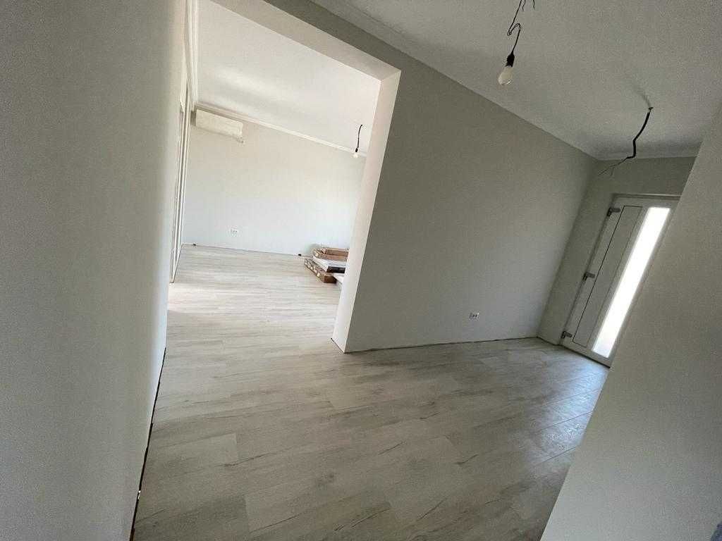 Casa 4 Camere 100mp Util in Complex Case Vanatori Incalzire Pardoseala