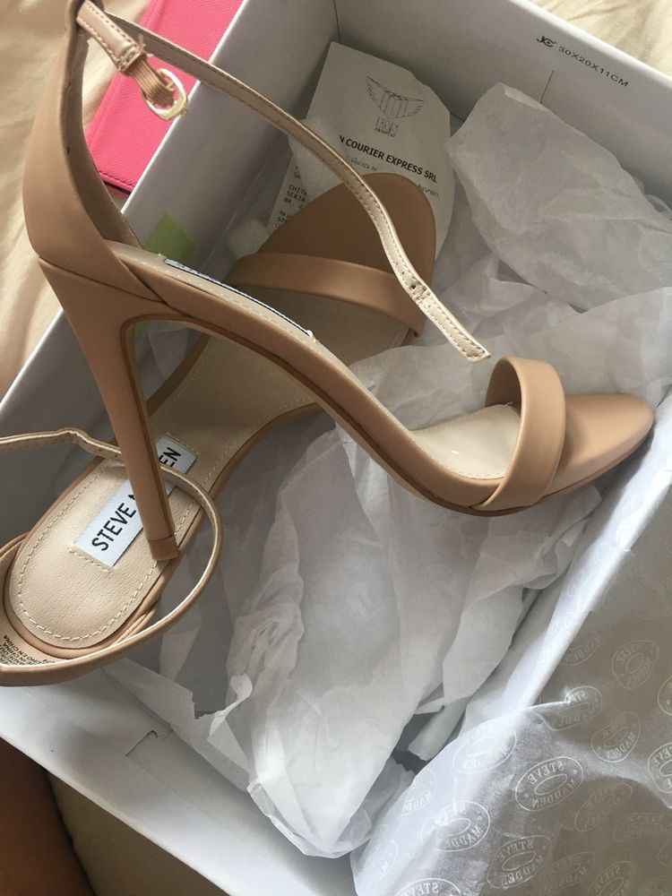 Sandale nude Steve Madden marimea 37