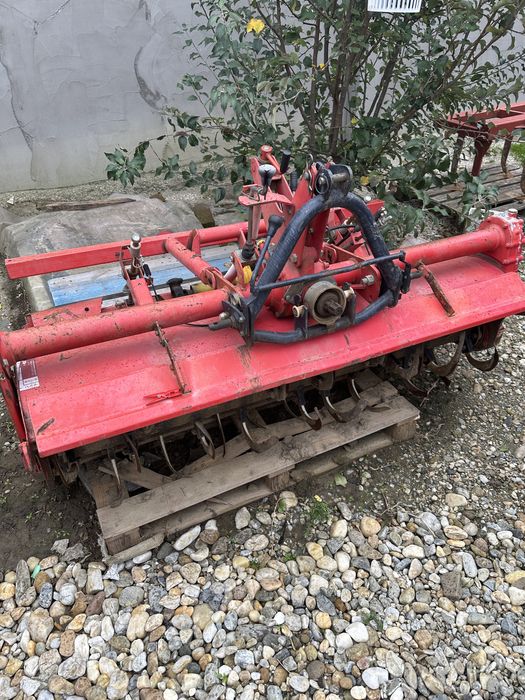 Tractoras Yanmax de 25 de cp