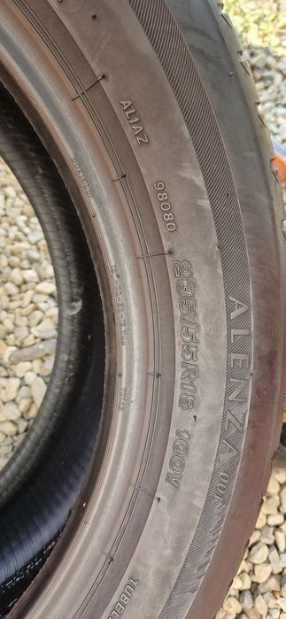2 Anvelope Bridgestone Anti pana 235 55 R18 de vara